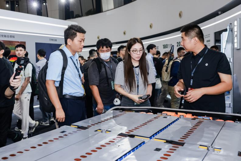 35万辆车一起OTA，零跑这次玩的是真金白银OTA升级大家都听过，但一次性覆盖