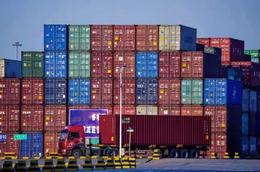 来自中国海关的数据显示，2025年前11个月，我国贸易进出口总额为41.21