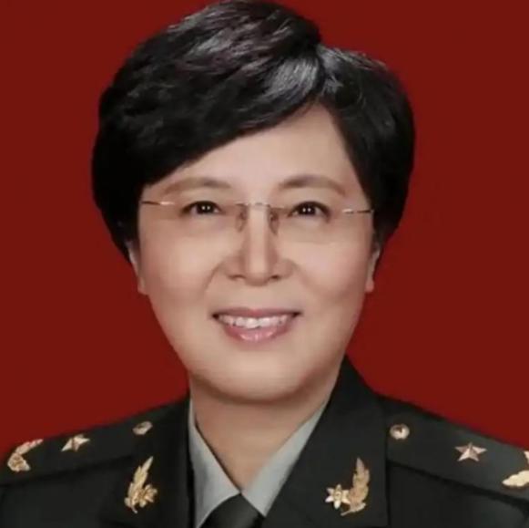 1988年，浙大教授23岁的女儿被保送清华。在旅游途中，她爱上35岁的酒厂工人，