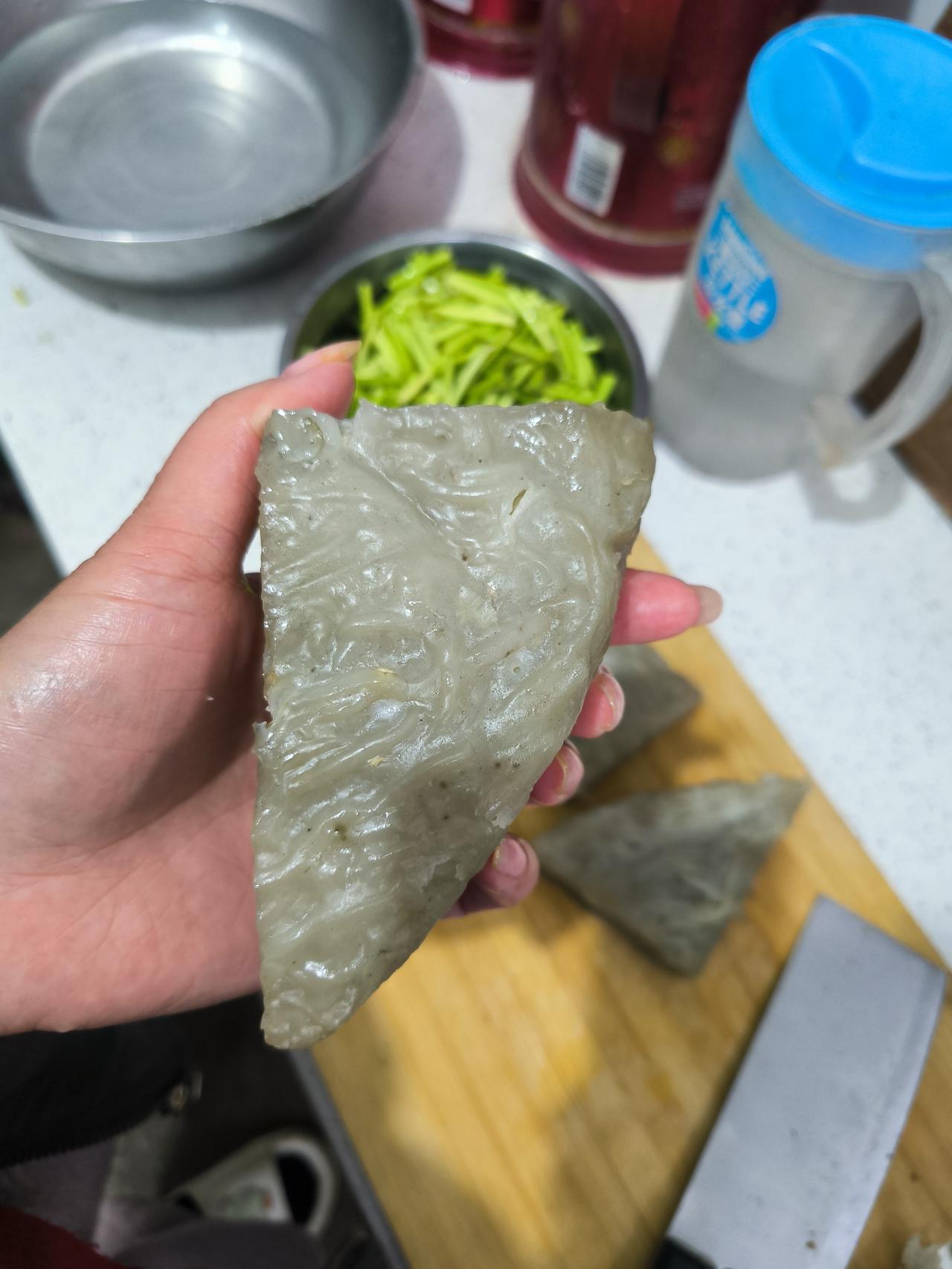 哈哈哈…天王老子来了过年也得吃这！估计只有我们这的人才知道这叫啥吧？年前