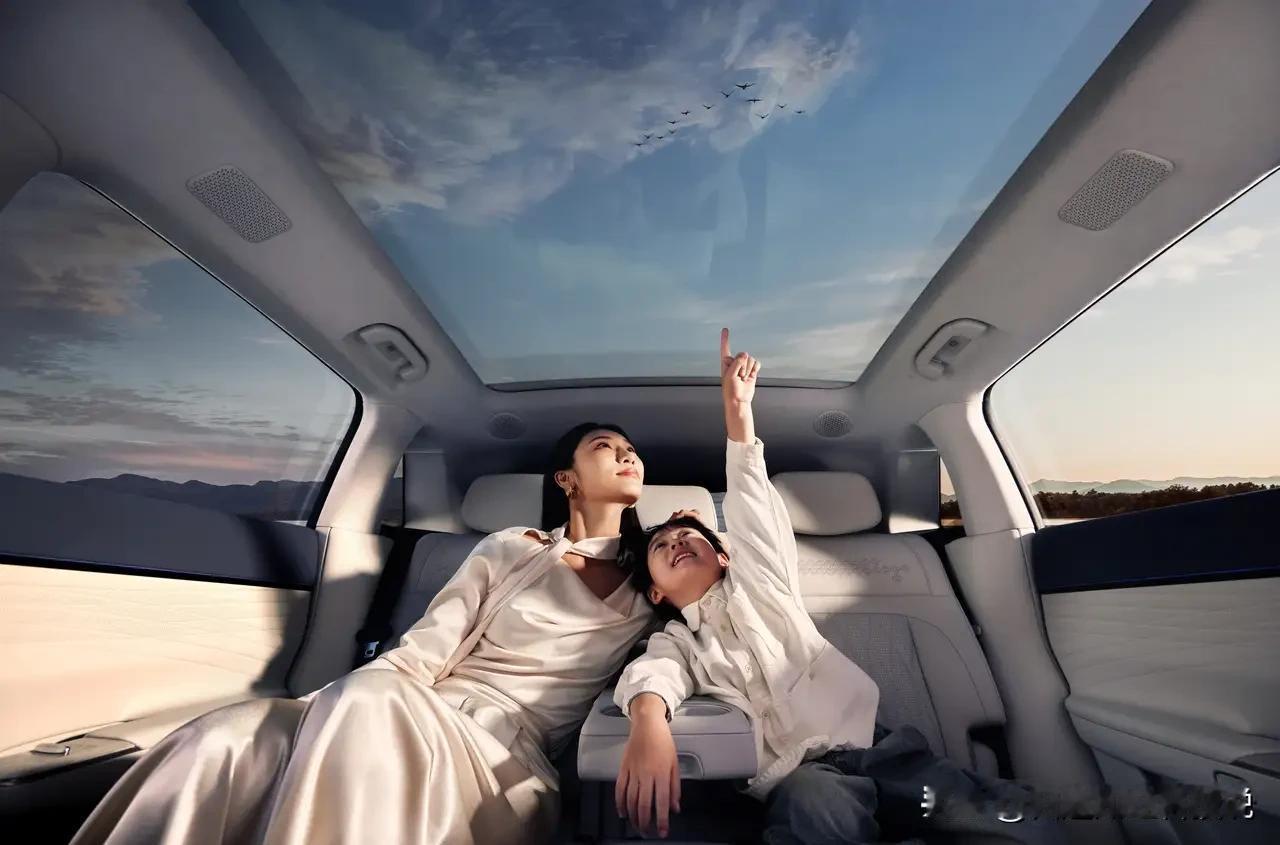 把燃油车换成新能源车，现在回头看，这绝对是我这辈子最正确的决定！开了两年新能源车