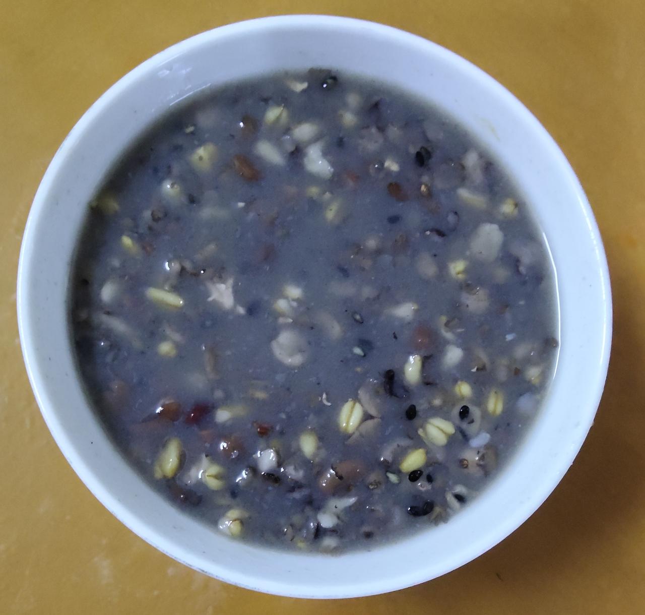 万万没想到一碗八宝粥比羊肉还要补！不知道为什么我从小到大都会有夜尿？为此妈妈没少