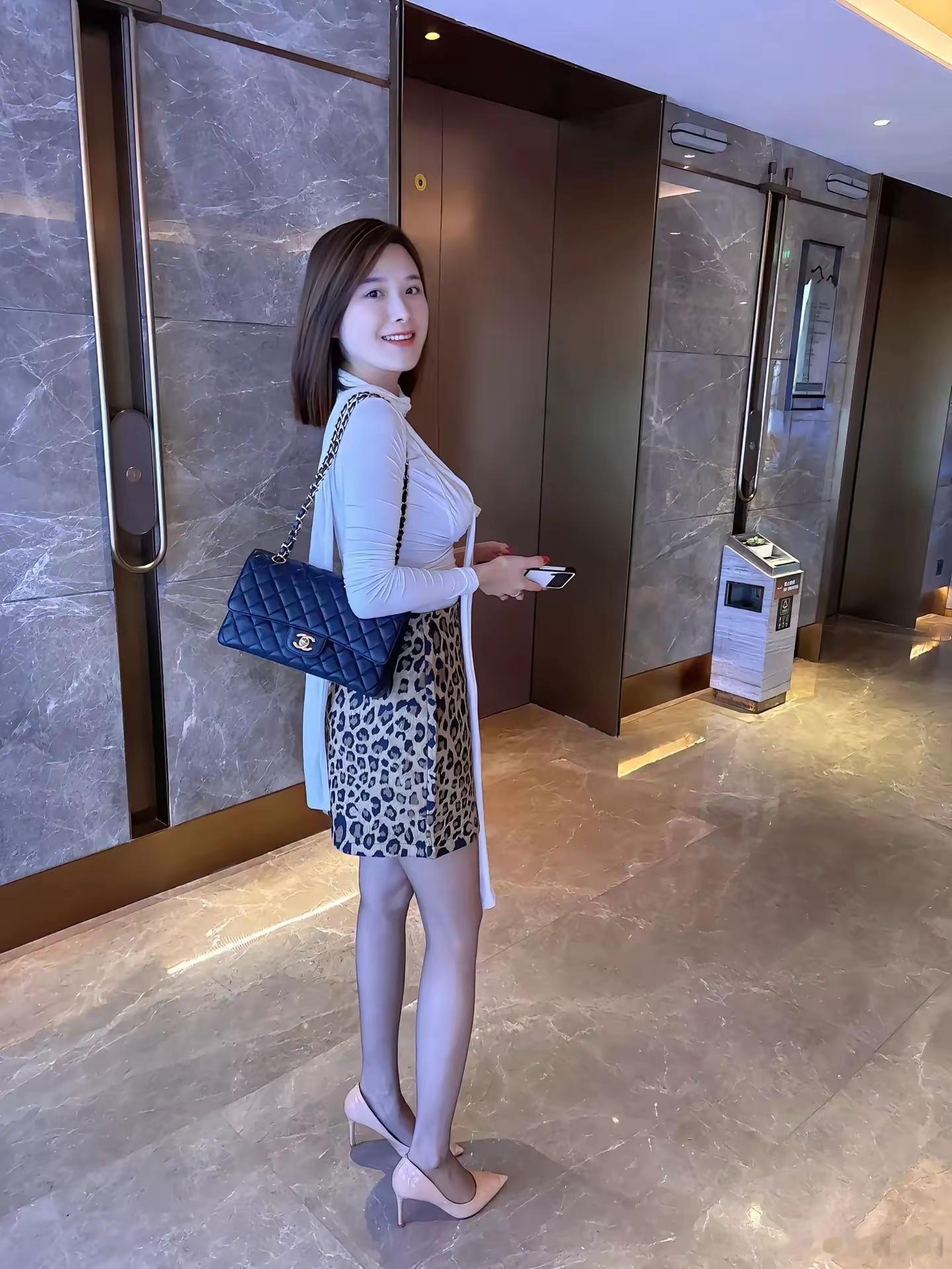 这一套好看吗？家人们？[玫瑰]​​​