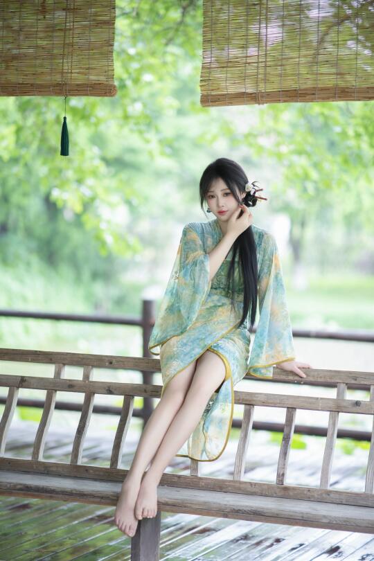 光与绿，清和雅，江南女子。🌿🍃