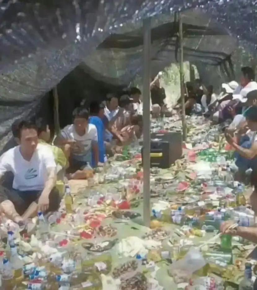 一个敢组织，一个敢团建，真是太牛了吧