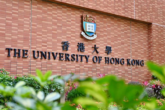 正在贬值的学历，救不了普通孩子的人生!无数中国家庭，都困在同一个教育执念里：