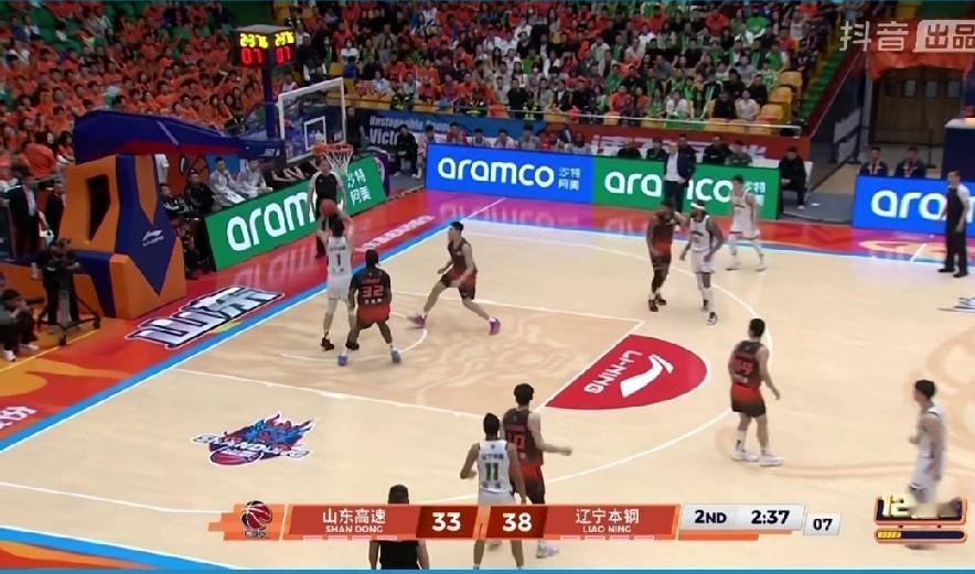 辽宁77-67山东拿赛点！看完比赛，输赢原因太明显了CBA季后赛...