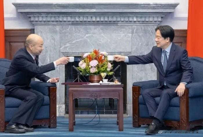 民进党高赞韩国瑜，难道是韩国瑜向“绿”转？别想多了！这波不是蓝绿和解，是韩