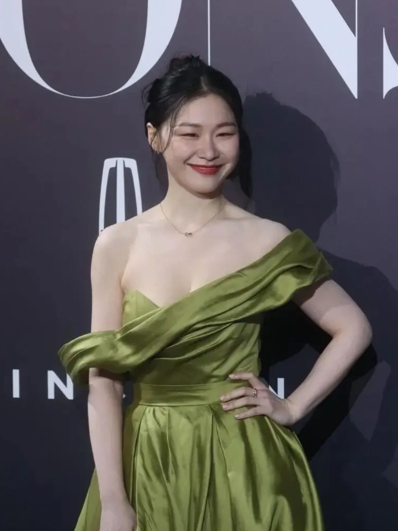 辛辛苦苦演的戏却被删的一干二净，还被人背后蛐蛐，也是没谁了！王家卫这是晚节不保