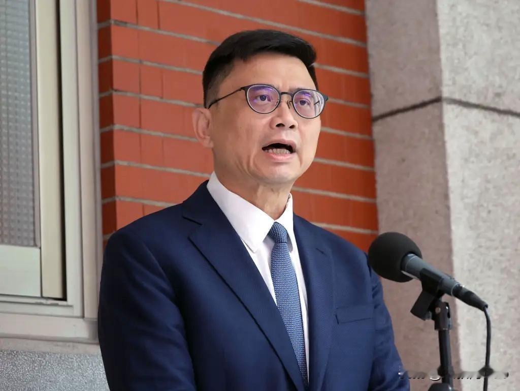 谢龙介点破关键：高雄选举重演2018，柯志恩能否复制韩国瑜奇迹？近日，民进