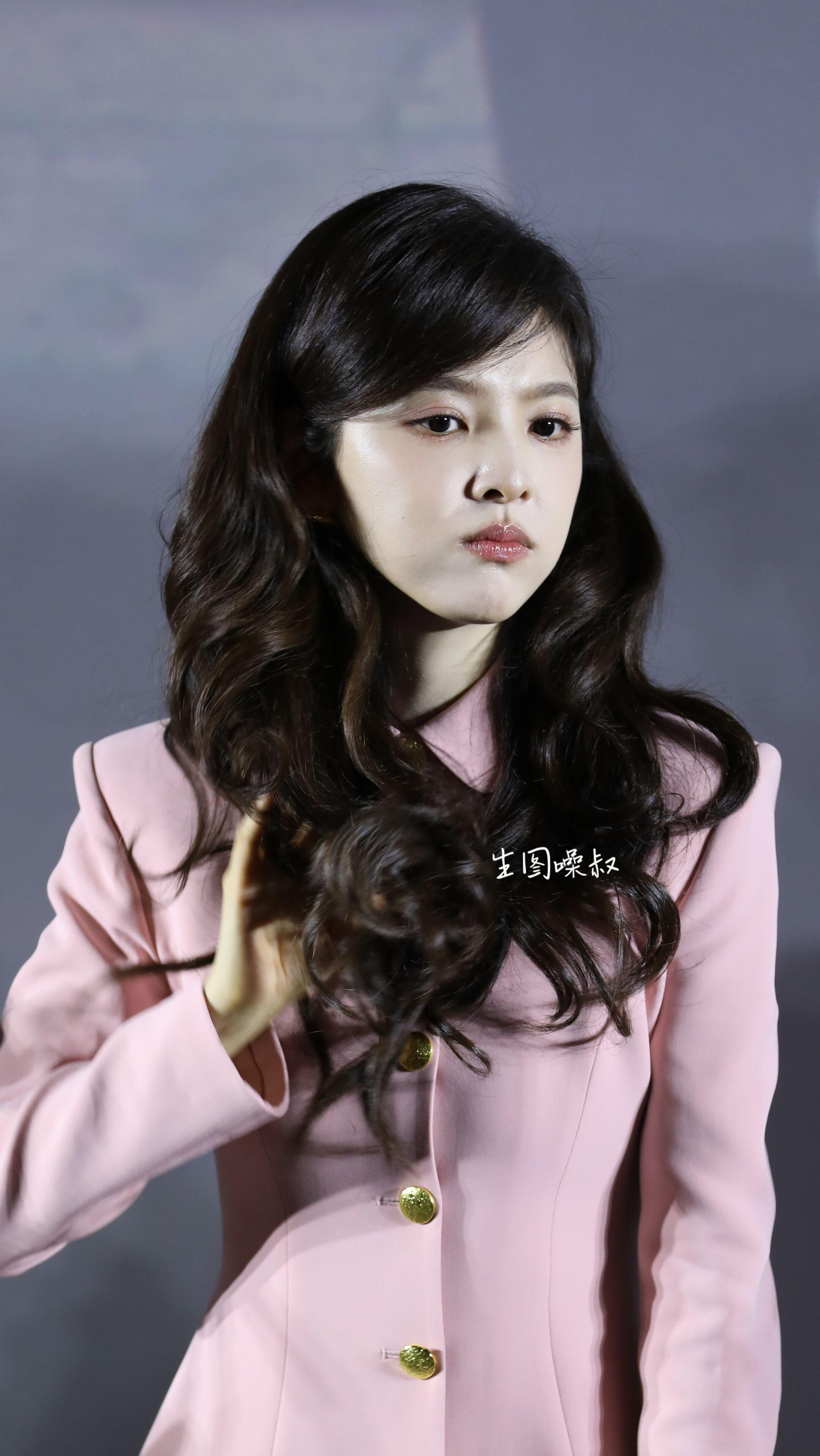 章若楠粉色套装章若楠《冬去春来》追剧团生图📷