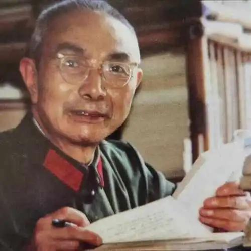 1997年10月23日，郭汝瑰送女儿去机场途中，不幸遭遇车祸去世。他在台