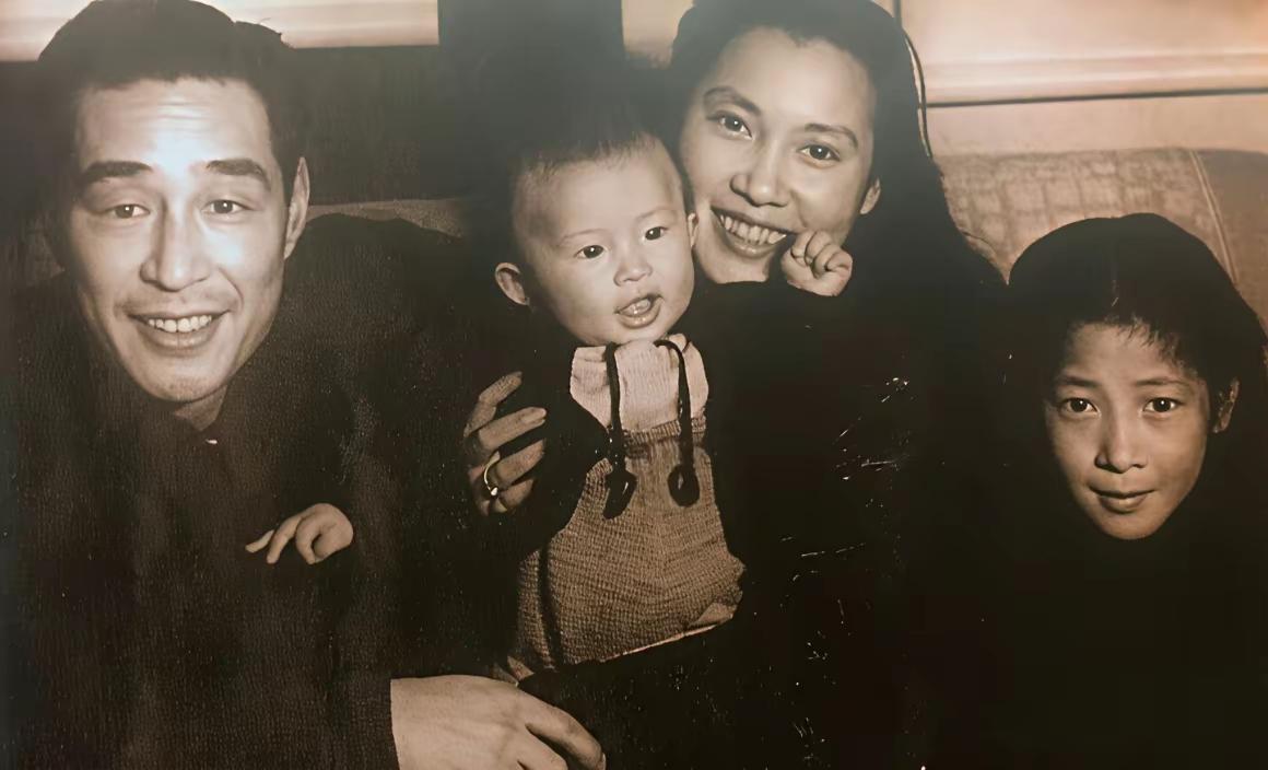 王铎：秦怡一家人