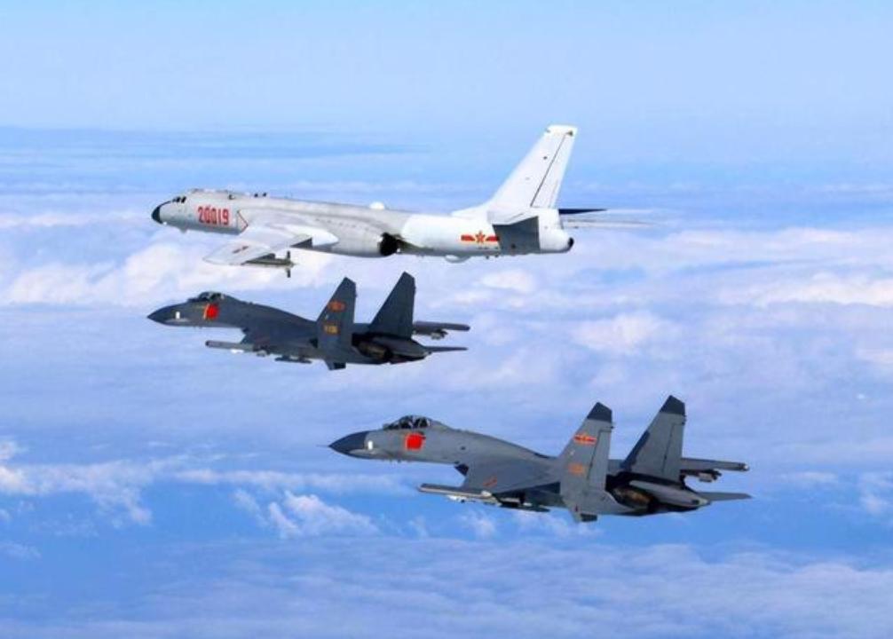 海空突发！今天解放军重拳出击。8月21日当天，菲律宾出动了岛人机、C‑