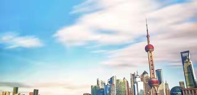 当“房价见底了吗？”这个问题再次浮出水面，许多人心中都泛起了波澜。毕竟，房子不仅