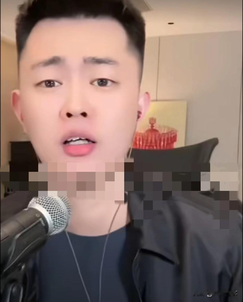 巴扎黑直言刘二狗是当下全ks流量最高的主播，所以枷柏才愿与他合作电商！假以时日，