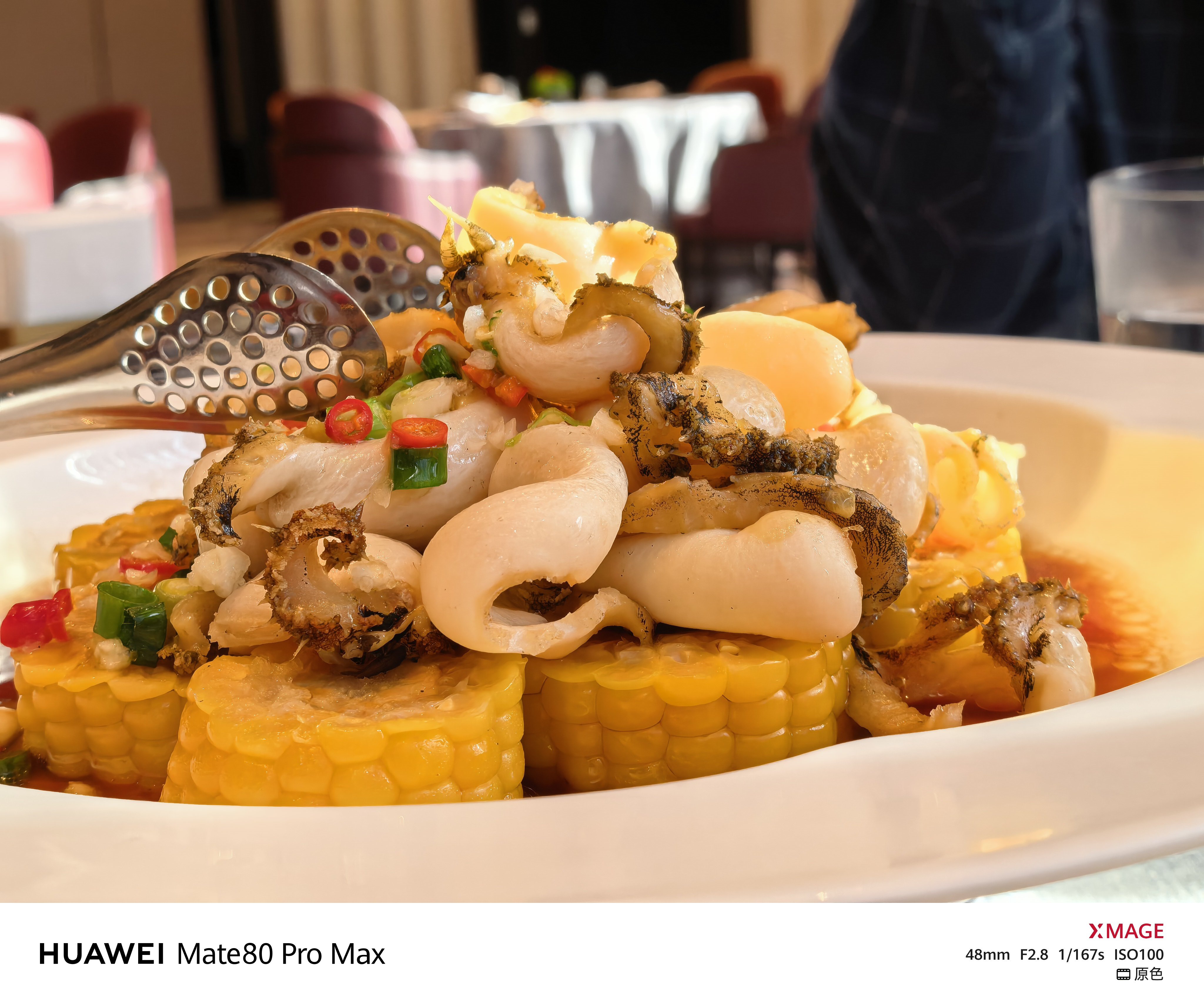 年夜饭今年就在外面吃了给爸妈省点事儿，晚上边看春晚边包饺子～你们都吃了不？吃啥