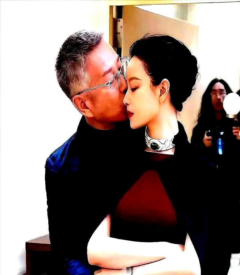 陈道明的表演，撕开了一个残忍的真相：最高级的欲望，不是野兽般的扑上去，而是“忍住