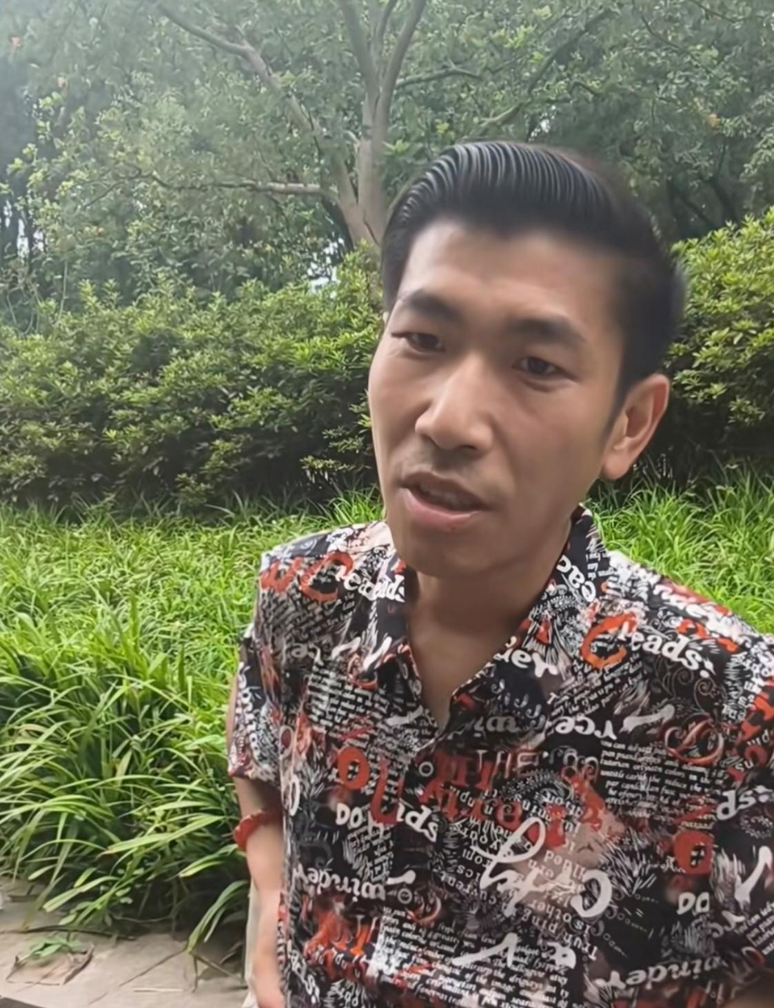 胡言乱语！张半仙预测下周消费大反弹。张半仙先是看好芯片半导体，然后是看好医药，现