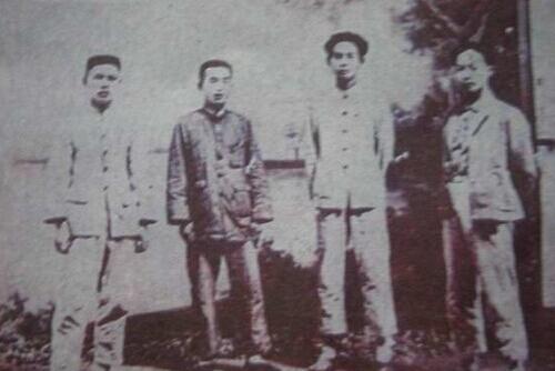 毛主席一生唯一一次提枪冲锋，是哪场战斗？很多人都没听过！ 1929年年初，红
