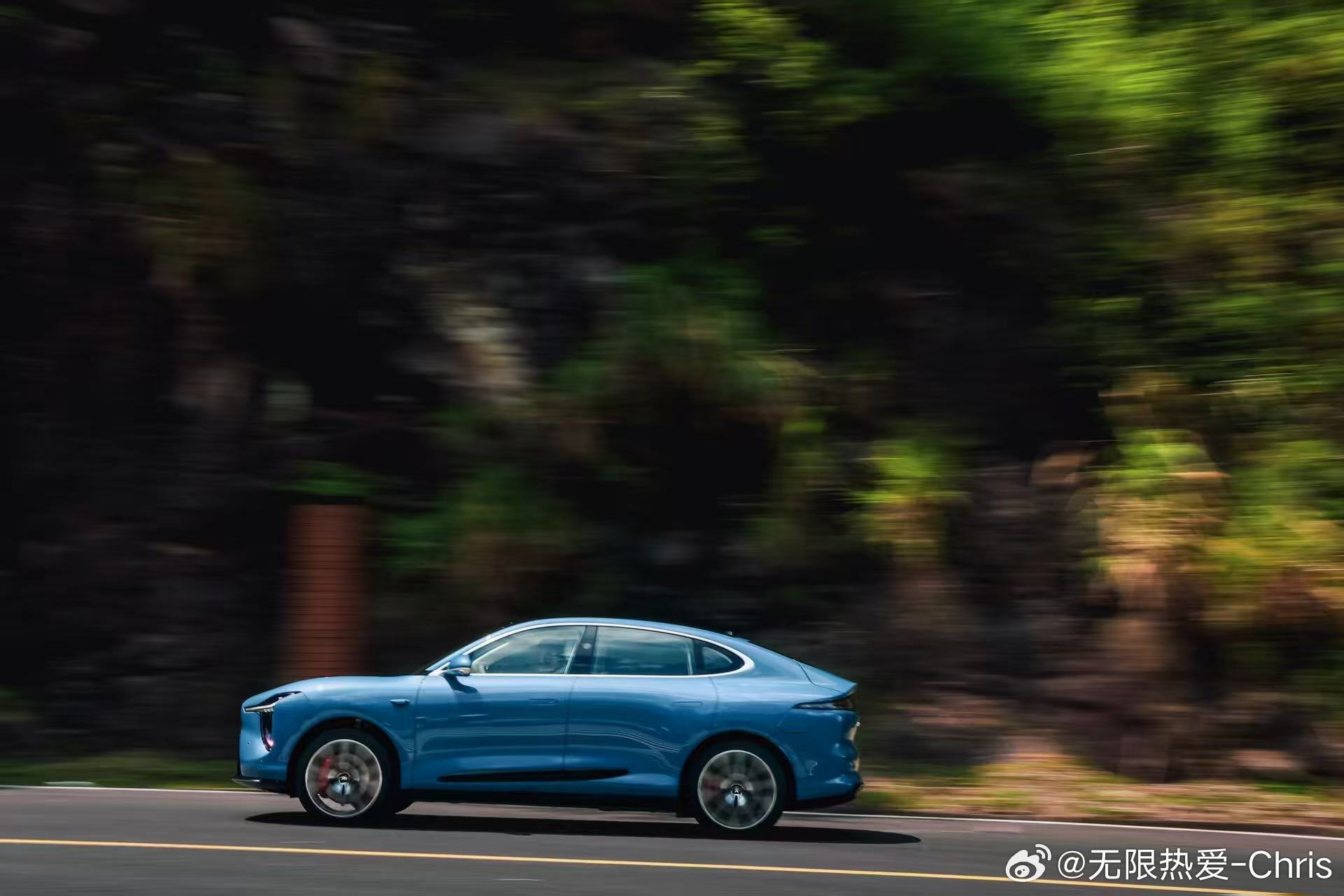 新一代智己LS6上市即交付19.79万起闭眼冲！想自己开得爽？3.48秒破百+