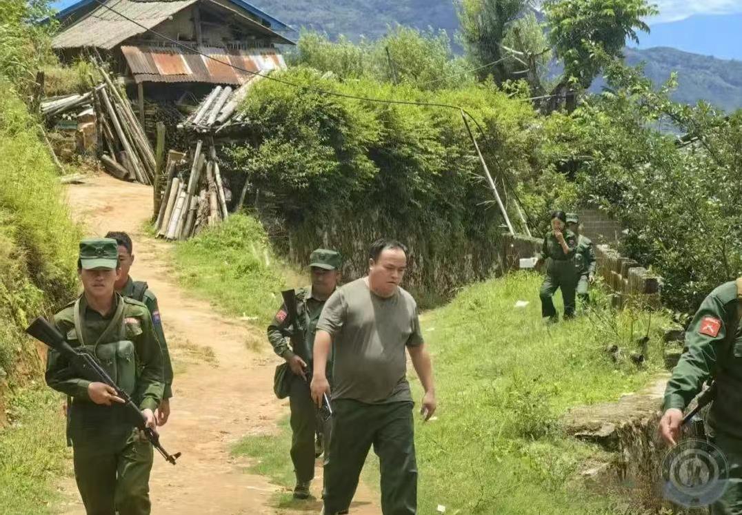 果敢同盟军开始为期10天的打击涉毒违法犯罪专项行动，在果敢地区的各家各户，开启了