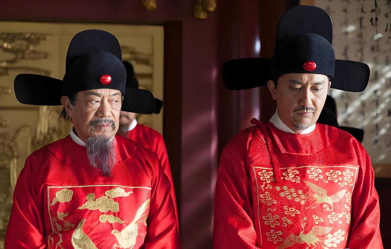 亡国的最后关头，大明的阁老还想着算计朋友，用朋友的尸体去向满清领赏，这样的南明，