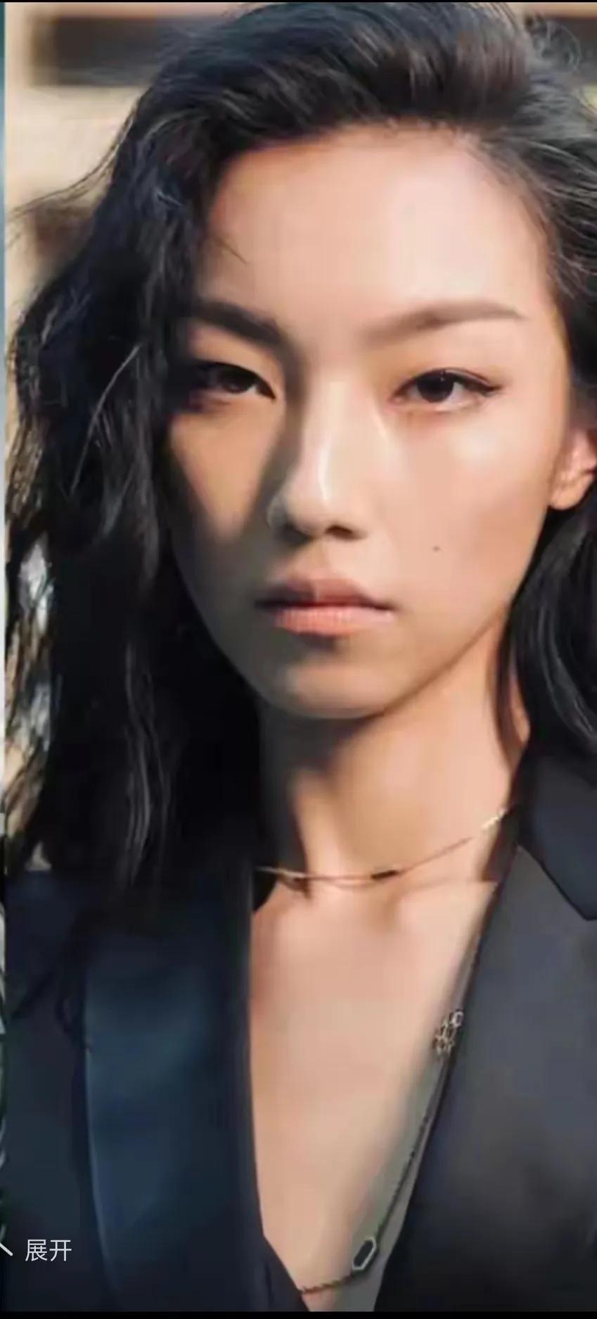 是我的审美落后了吗？是我的审美过时了吗？这三个人谁更美一些呢？在网络上最火的