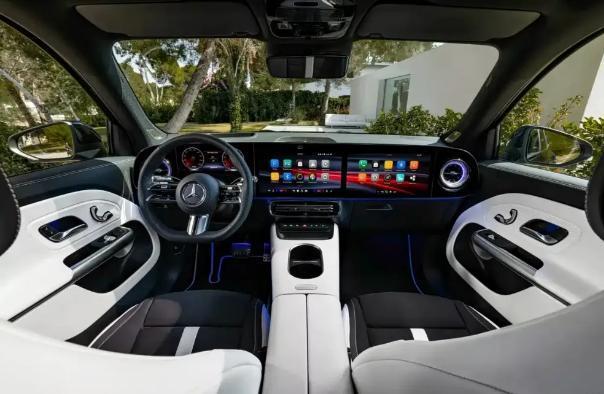 全新一代奔驰GLB官图发布！轴距加长60mm，提供纯电燃油两种动力全新一代奔驰