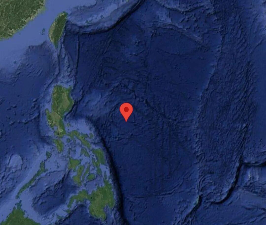 【辽宁舰西太训练25天，日方跟踪罕见“失声”】5月19日，中国海军