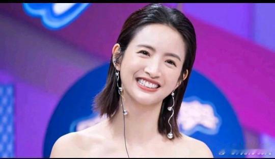 1.许凯已和经纪公司续约两年，根据目前的发展规划，这份合约到期后，他大概率不会再续签。2.白鹿将自己