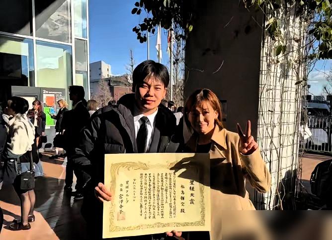 他家15口人打球，输了球就要面壁思过。3-1领先被王楚钦逆转，17岁的松岛辉