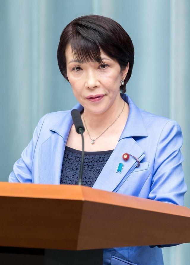 日本终归还是服软了！在全世界目光注视下，日媒宣扬的高市早苗参拜靖国神社的日子也是