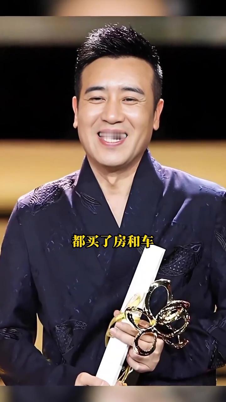 成名后给姐姐买房子的3位明星。·第一位于和伟。于和伟上面有5个姐姐，3个哥哥。