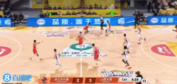 黑根斯被布朗抢断，山西最差位置曝光，控卫差得让人无语黑根斯在新疆传球就多，