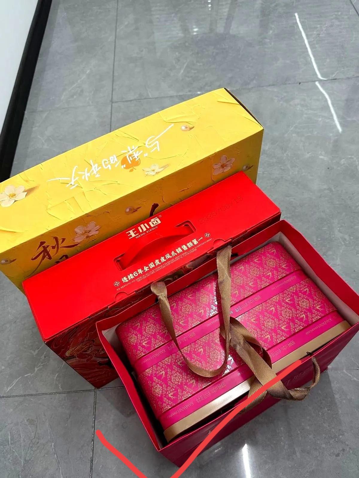 当亲情被礼品清单绑架我们失去的何止是1000块钱…网友苦诉，自家妹妹提着