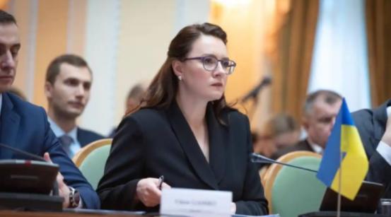 “被美国出卖后，乌克兰不再客气，向美国甩了一巴掌，好响亮的耳光！”当地时间202