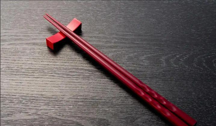 筷子为何规定7寸6分，并且一头圆一头方？从商周青铜箸到明清竹木筷，几千年来长度