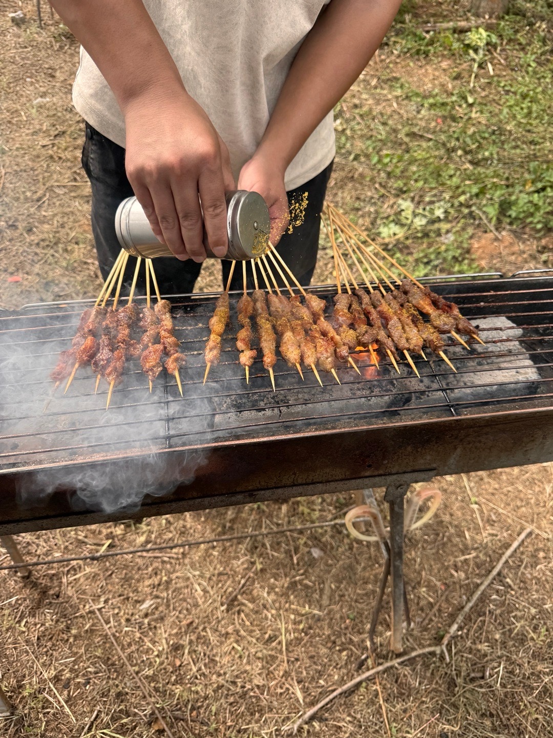 我知道老板为啥能一年挣130万了！！开露营🏕️地，套餐有435元799元