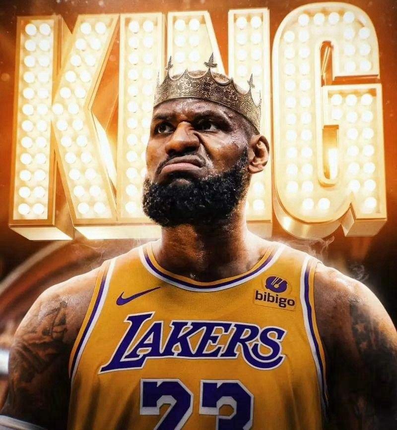 随着詹姆斯41岁生日，现役NBA能打到41周岁的，大概率就还剩4位！1、库里，3