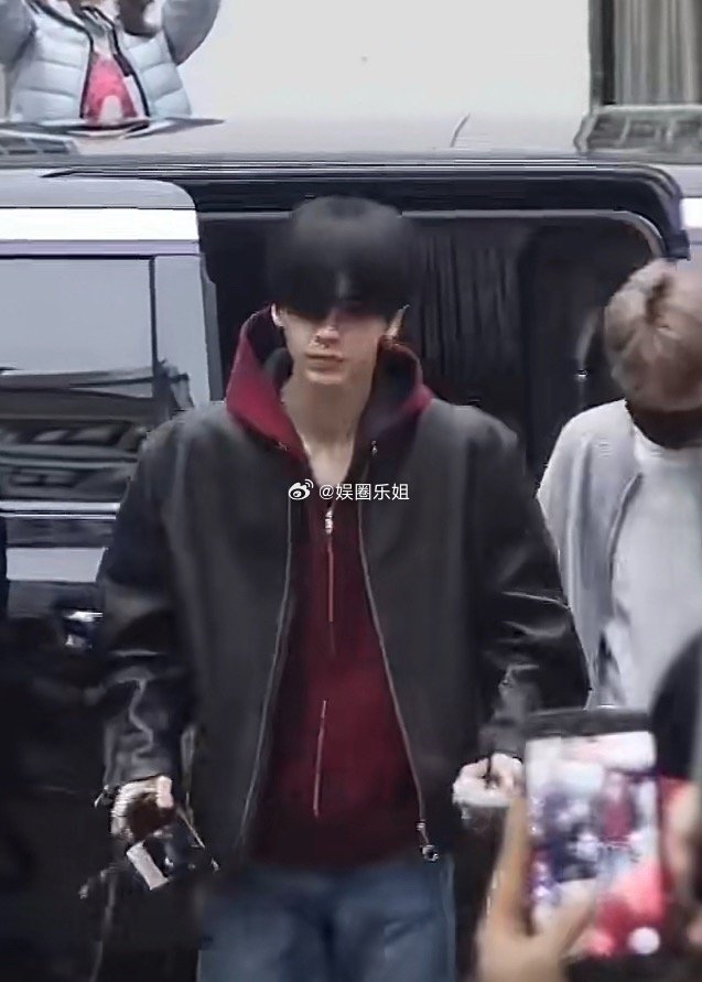 顺毛武安侯，很想rua一下是怎么回事张凌赫素颜顺毛路透张凌赫