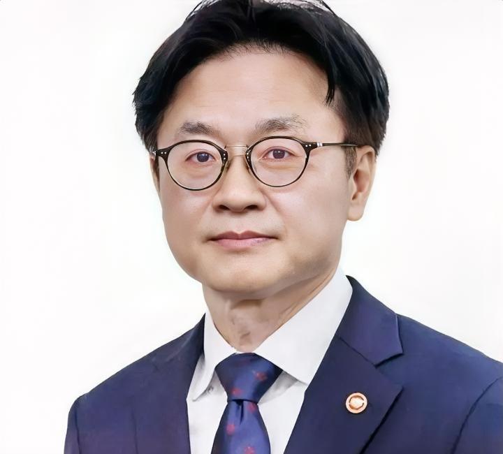 韩国部长喊话：我最担心中国了！8月6日，韩国产业通商资源部长金正官表示，真正