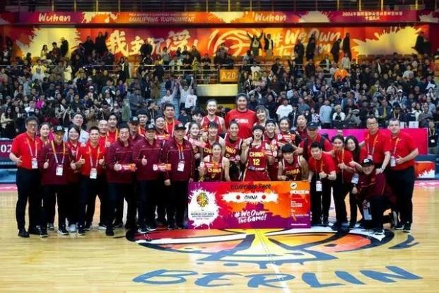 【中国女篮12连冠晋级世界杯！三塔合璧击穿欧洲防线创历史】中国女篮3月15日