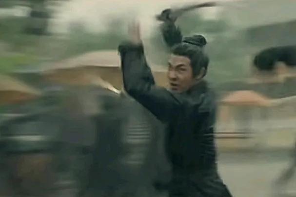 难怪面具人让藏海先对付平津侯，曹公公身边的人也太厉害了吧。陆烬一个人，能打败几百