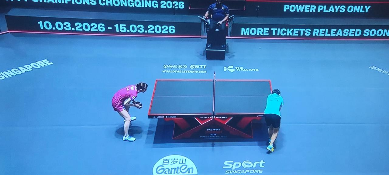 莎莎先下两城，没有料到的是，从第三局开始，早田希娜不仅开始搏杀，而且反手发球也给