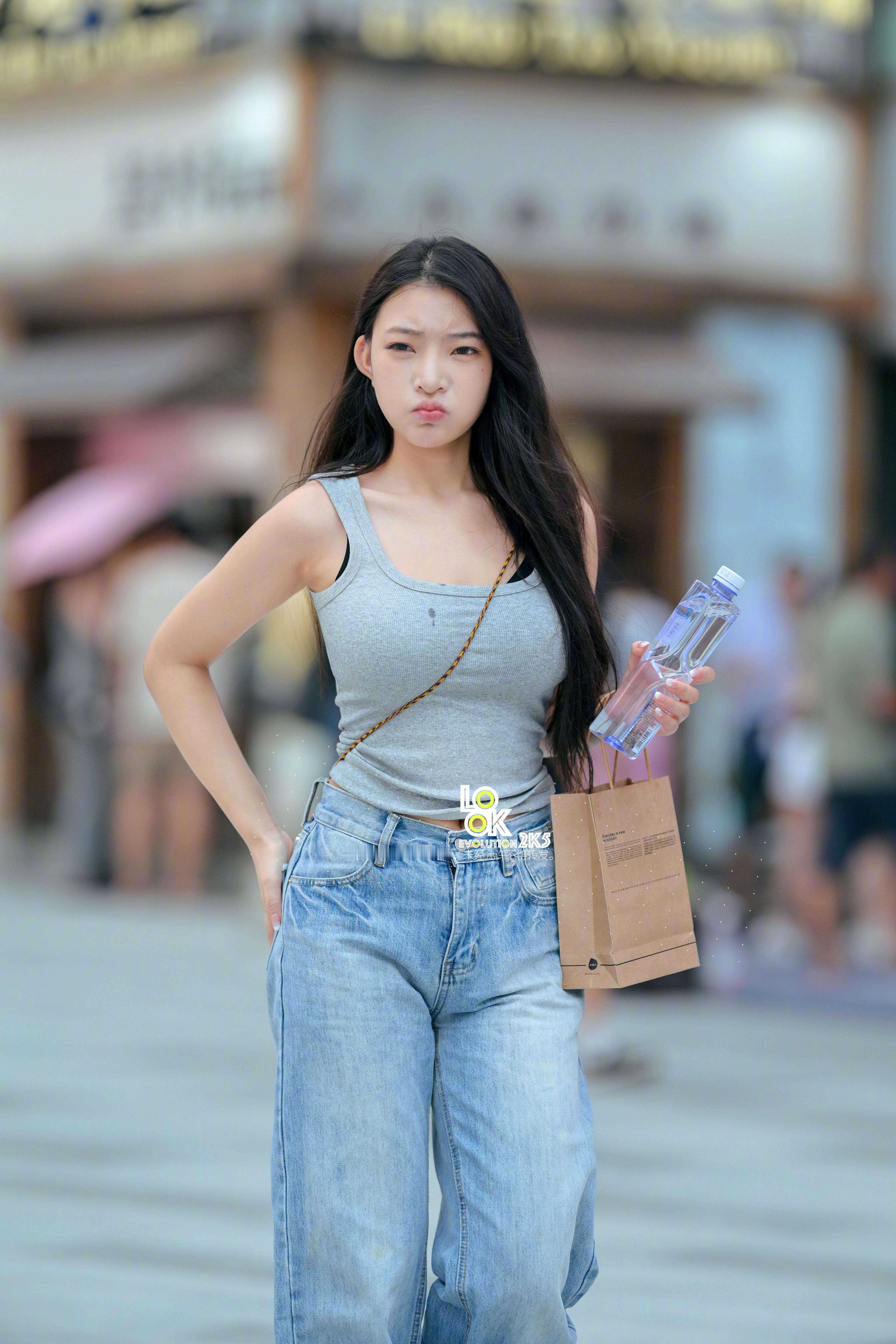 这个表情好可爱​​​
