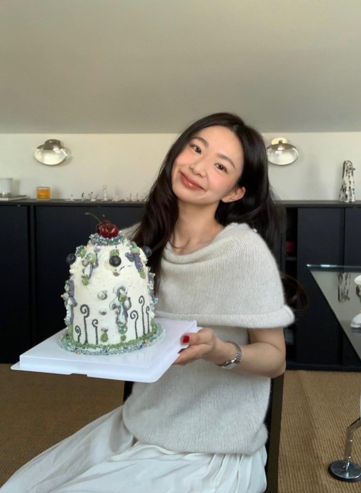 穿搭分享连续更新第2736天韩国时尚女生日常搭配初三啦韩系穿搭超能新星汇新星v