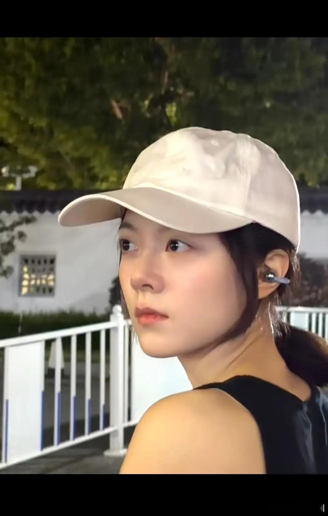 赵今麦素素的更美了，又嫩又萌，天资真是。