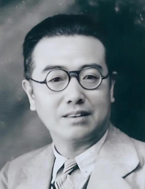 大庆油田发现者谢家荣吞下一整瓶安眠药，在睡梦中离世，第二天，妻子吴镜侬在他身边发