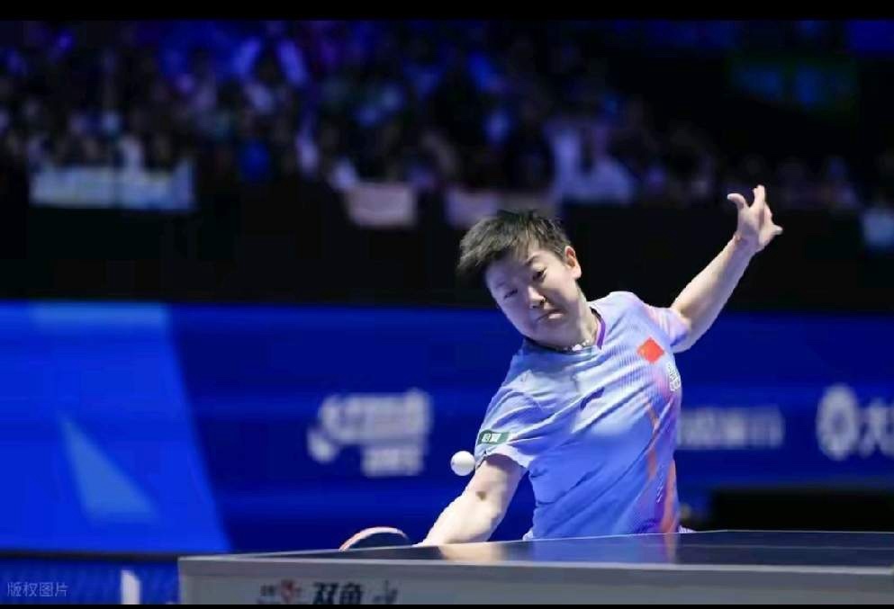 历史总是有惊人的相似。孙颖莎说，2024年澳门世界杯也是和王曼昱打到第七局的决胜